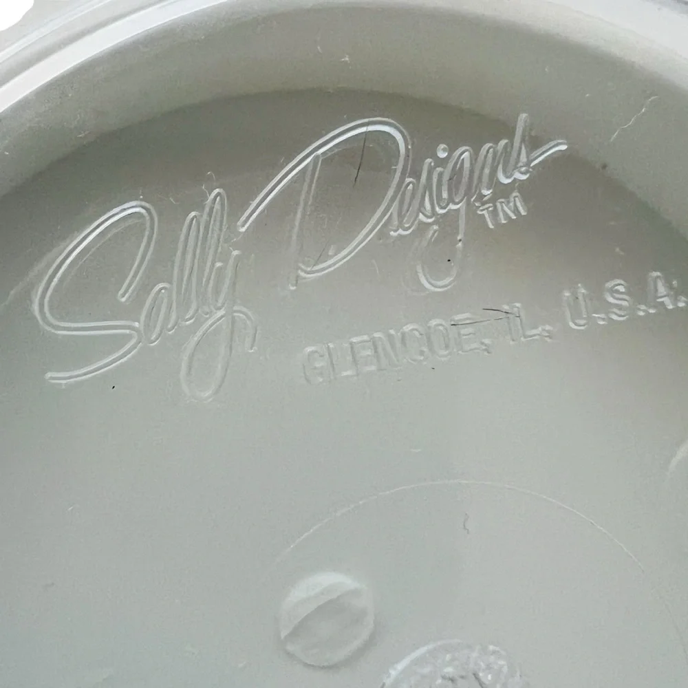 Vintage Sally Designs Clear Lucite Ribbed Ice Bucket